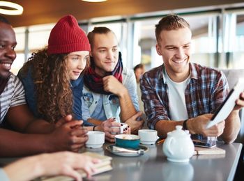 Contratación de trabajos de preimpresión en la industria editorial