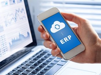 Operaciones de consulta en sistemas ERP-CRM