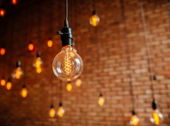 Operaciones auxiliares en el mantenimiento de equipos eléctricos