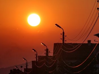 Elaboración de protocolos de pruebas funcionales y de seguridad para el montaje de las instalaciones eléctricas