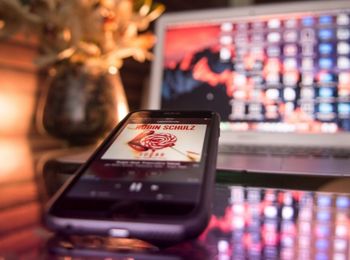 Principio de funcionamiento de componentes eléctricos y electrónicos utilizados en sistemas microinformáticos