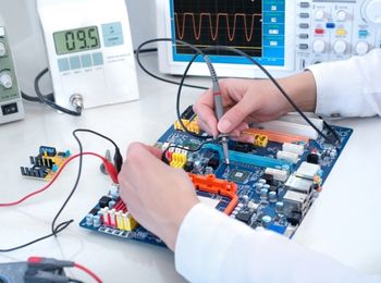 Técnicas de montaje/desmontaje de equipos electrónicos