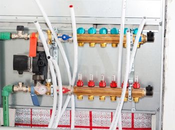 Sistemas de alimentación y potencia en instalaciones térmicas