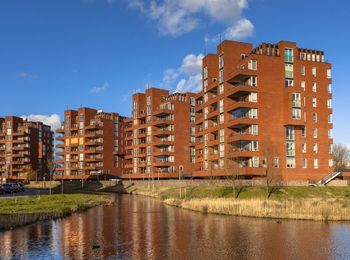 Medios y soportes de promoción comercial inmobiliaria