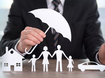 Identificación y gerencia de riesgos no estandarizados. Pólizas tipo o seguro a medida