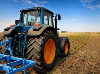 Funcionamiento del motor diesel de las máquinas agrícolas de accionamiento y tracción