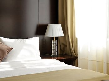 Decoración y ambientación en habitaciones y zonas comunes en alojamientos