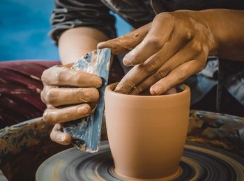 Control de las operaciones y procesos de fabricación de productos cerámicos conformados