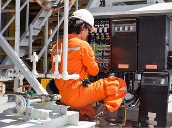 Técnicas de mantenimiento de equipos eléctricos