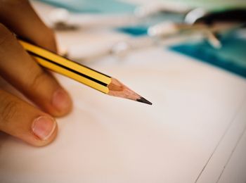 Elaboración de pruebas para la evaluación de contenidos teóricos en docencia