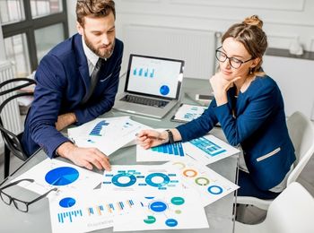 Autoedición de folletos y materiales de comunicación sencillos