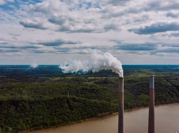 Limpieza y mantenimiento de equipos y maquinaria utilizados en la depuración y control de la contaminación atmosférica